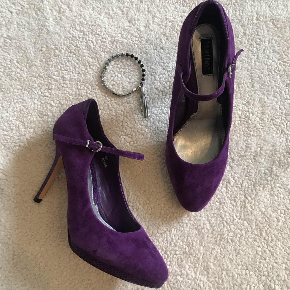 Purple suede crocodile pumps
